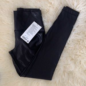 NWT wunder under foil legging